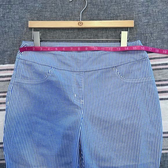 RUBY RD | 8 | Crop with Frayed Hem - Picture 5 of 12